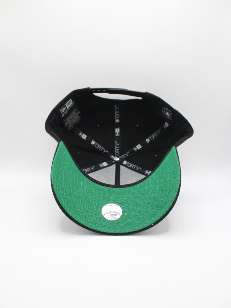 NY YANKEES BLACK/WHITE CLASSIC