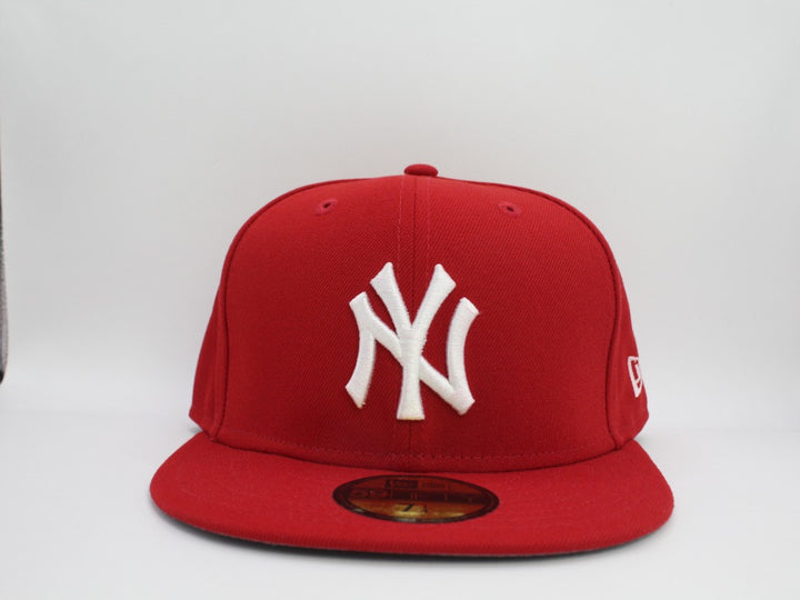 Yankees Authentic  Red Clasicc