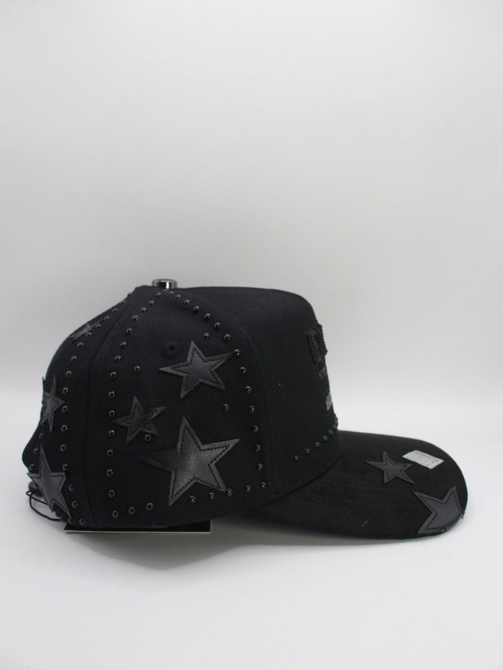 EXTRA BLACK
