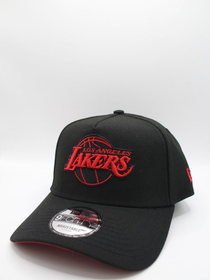 LOS ANGELES LAKERS RED