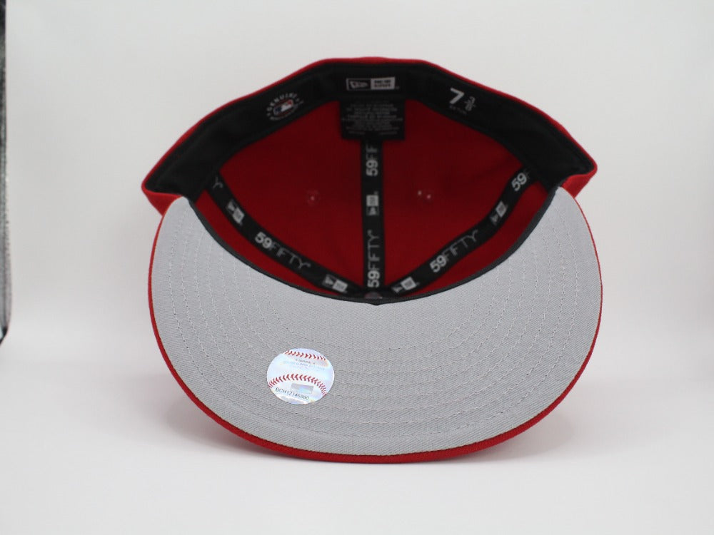 Boston Authentic  Red Clasicc
