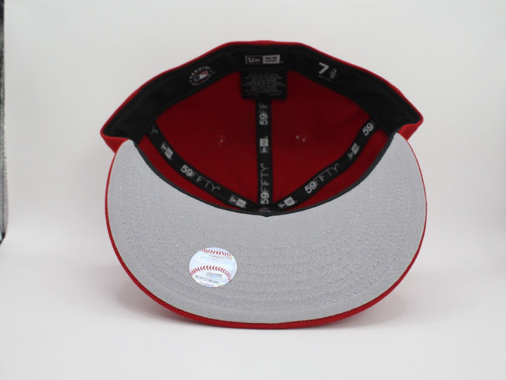 Boston Authentic  Red Clasicc