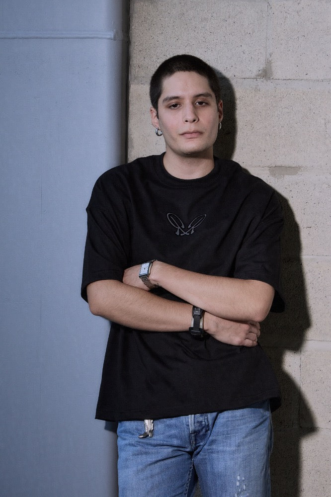 TOTAL BLACK