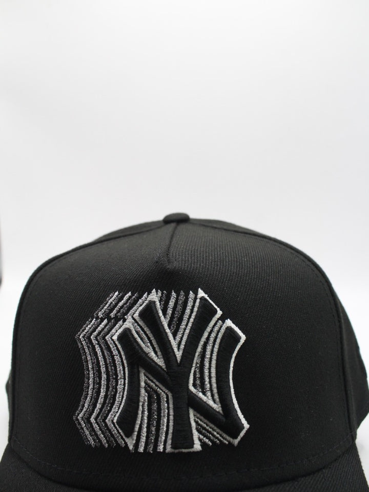 NY YANKEES WORLD SERIES 2009 BLACK/WHITE