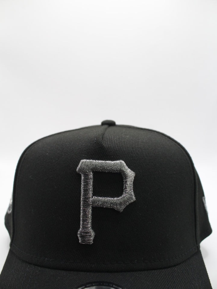P PIRATES RIVERS STADIUM BLACK/ BEIGE