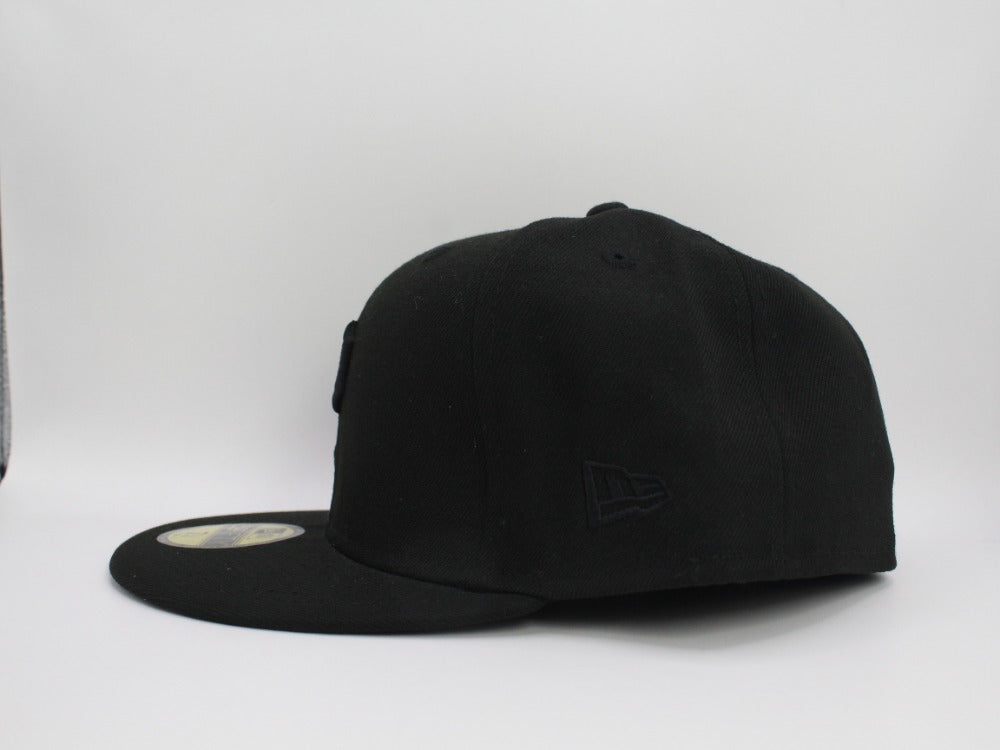 Pirates Authentic T Black