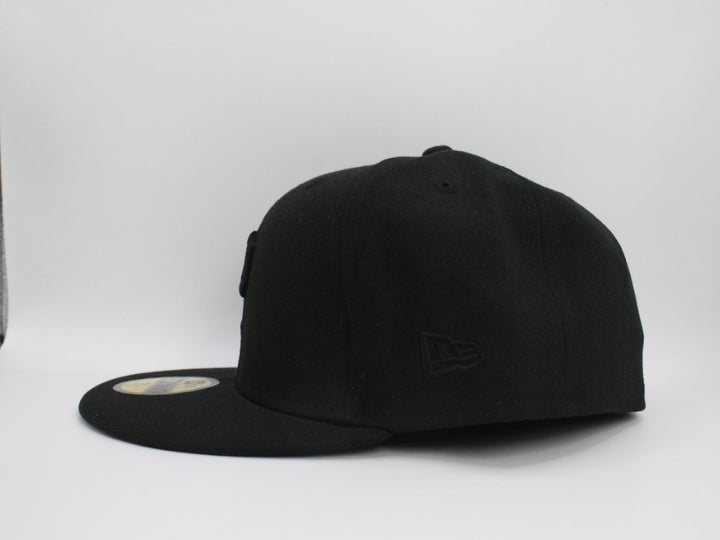 Pirates Authentic T Black