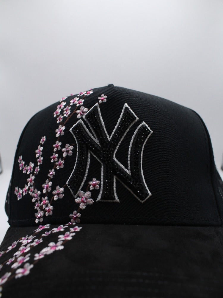 KEVIN HATS SAKURA