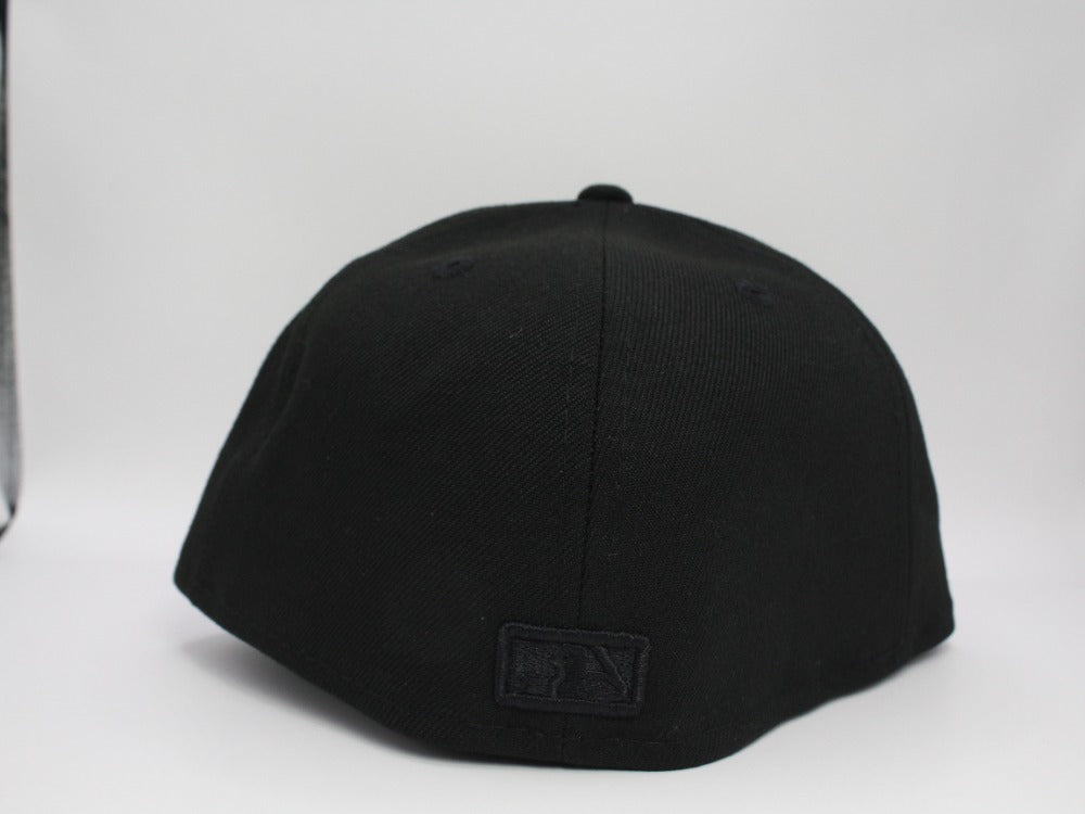Pirates Authentic T Black