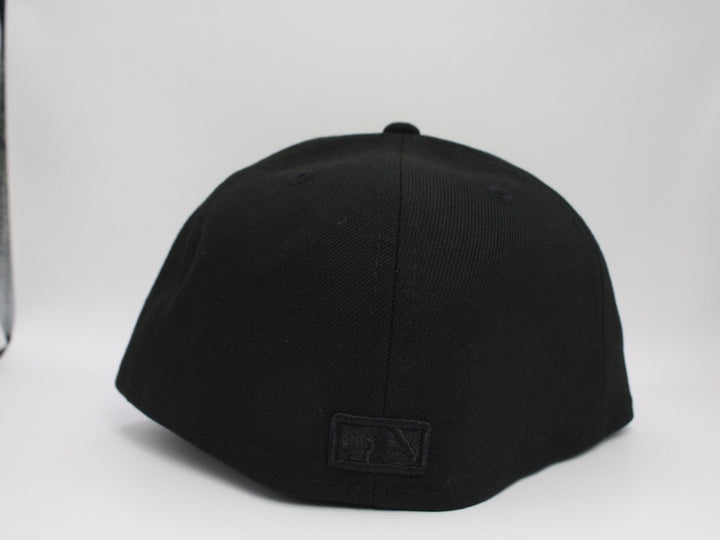 Pirates Authentic T Black