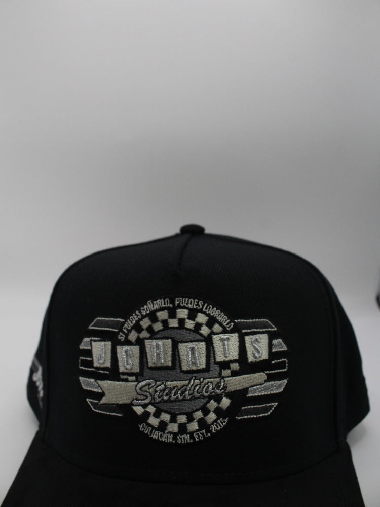 STUDIO BLACK