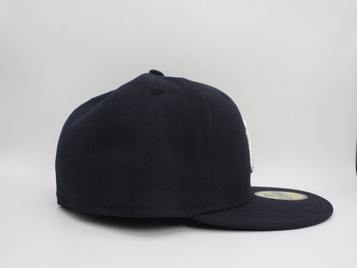Yankees Authentic  Navy Clasicc