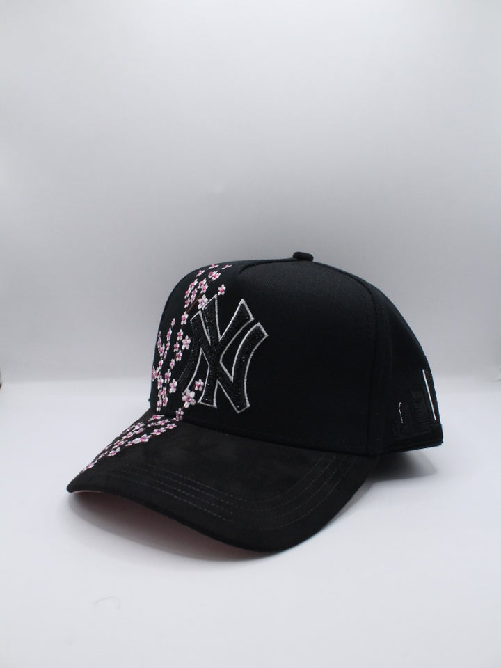 KEVIN HATS SAKURA