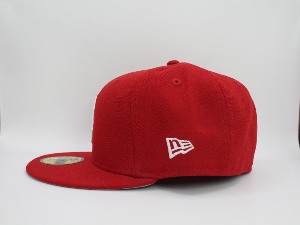 Boston Authentic  Red Clasicc