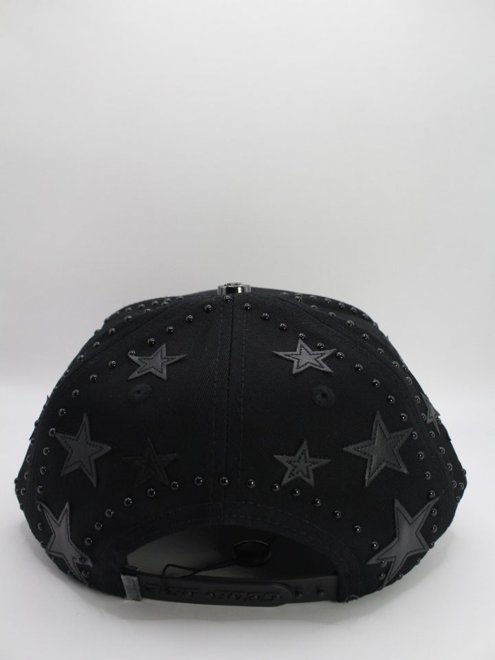 EXTRA BLACK