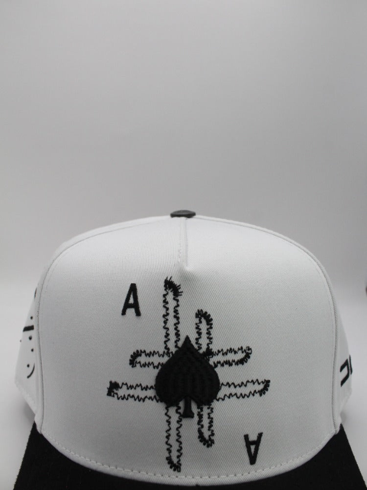 POKER EE XY PIKAS WHITE