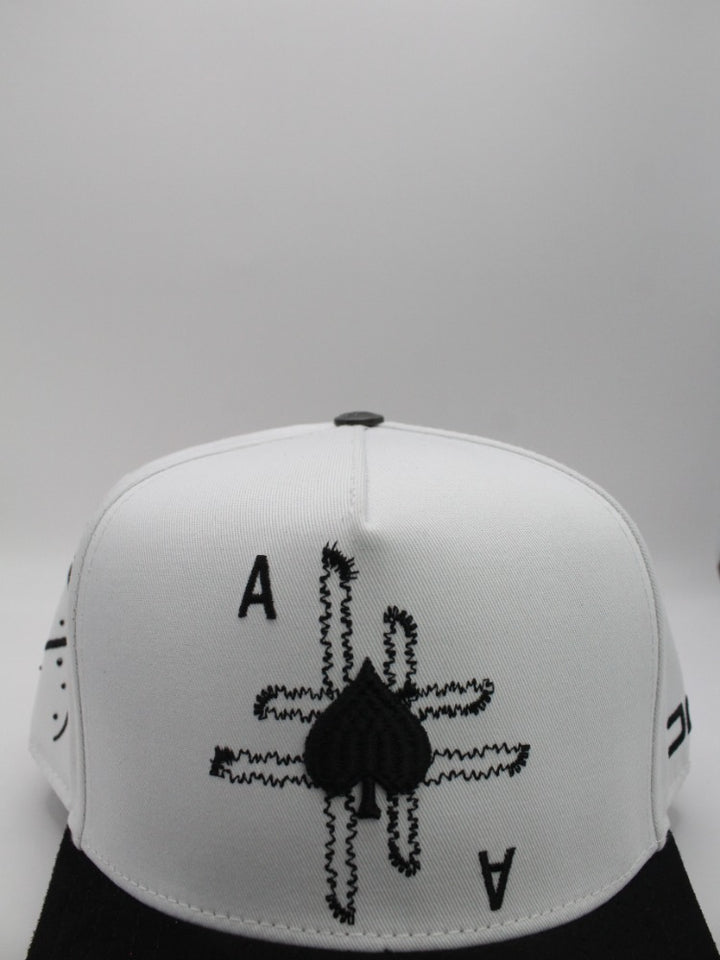 POKER EE XY PIKAS WHITE