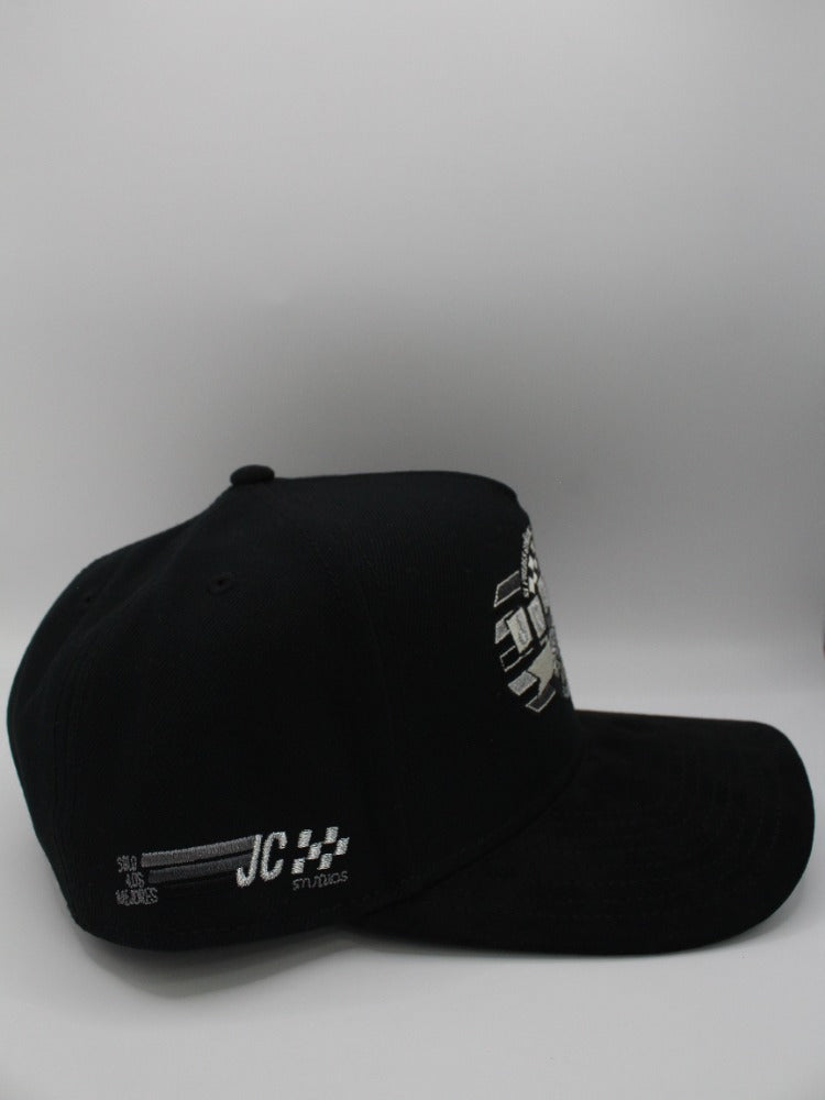 STUDIO BLACK