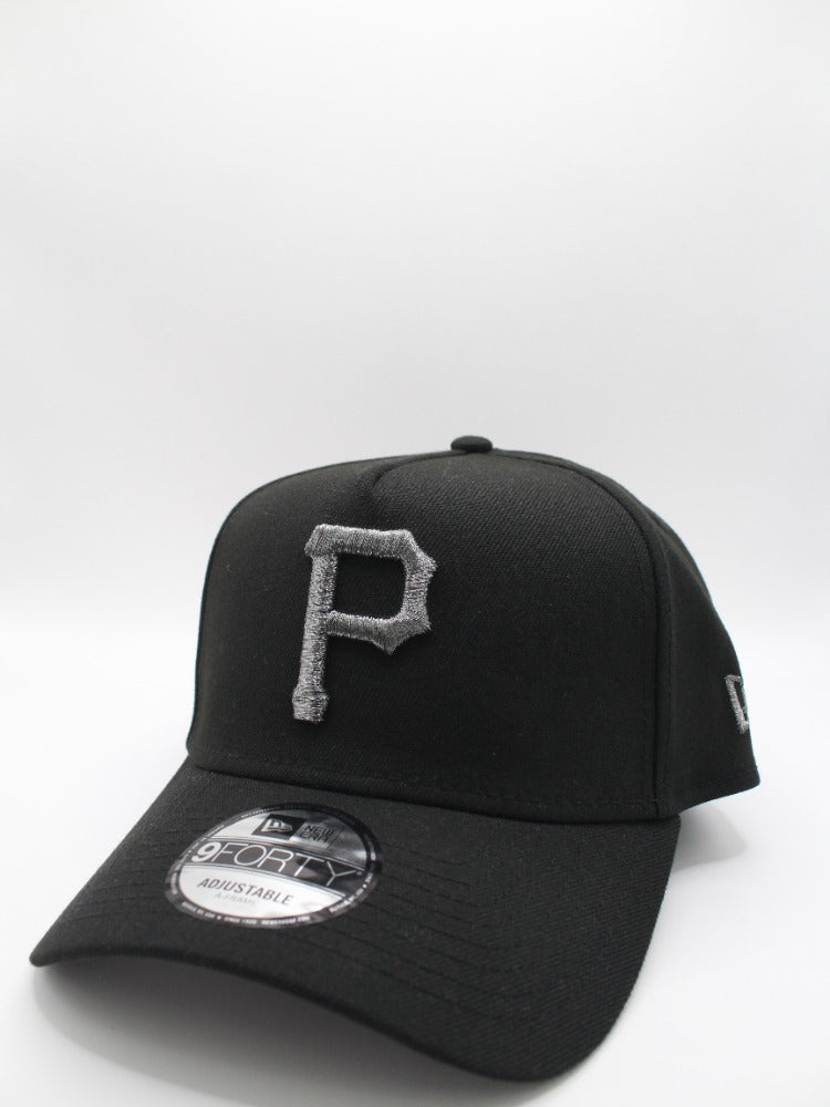 P PIRATES RIVERS STADIUM BLACK/ BEIGE