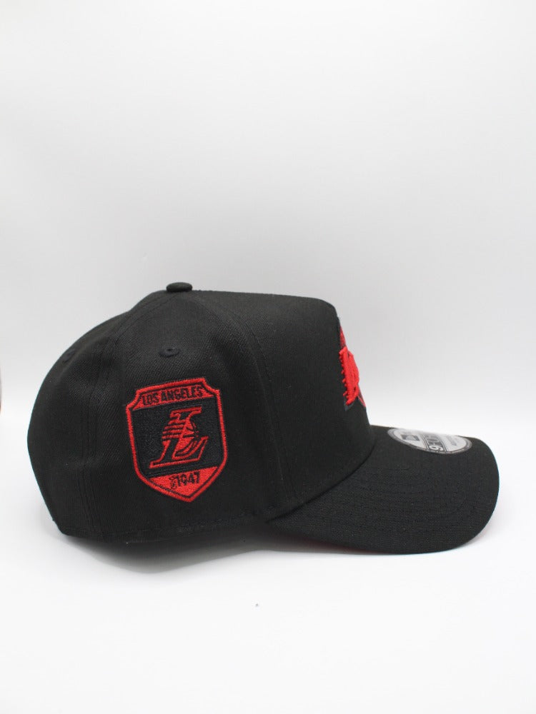 LOS ANGELES LAKERS RED