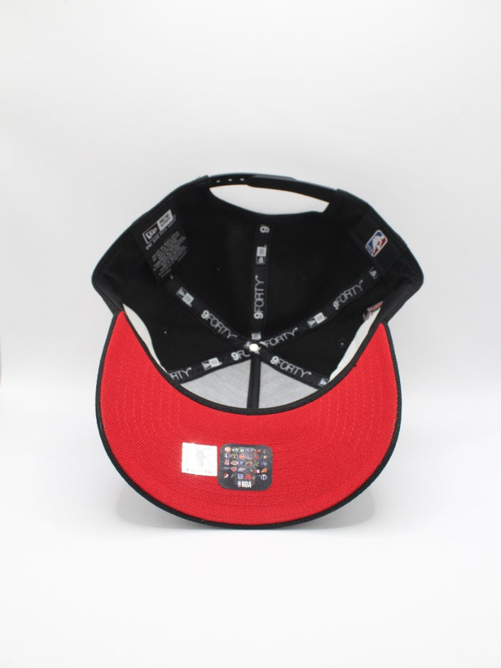 LOS ANGELES LAKERS RED